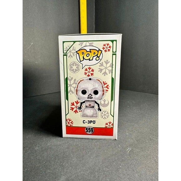 Funko Pop! Disney - Star Wars -C-3PO #559- Holiday 2022 - - Picture 5 of 6